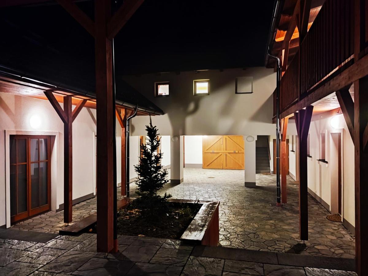 Matejovec 109 & Ubytovani Na Statku Český Rudolec Exterior foto